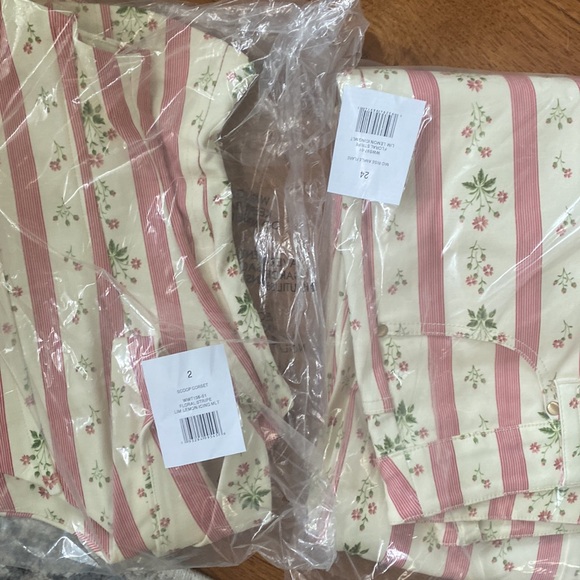 WeWoreWhat set - Picture 4 of 4